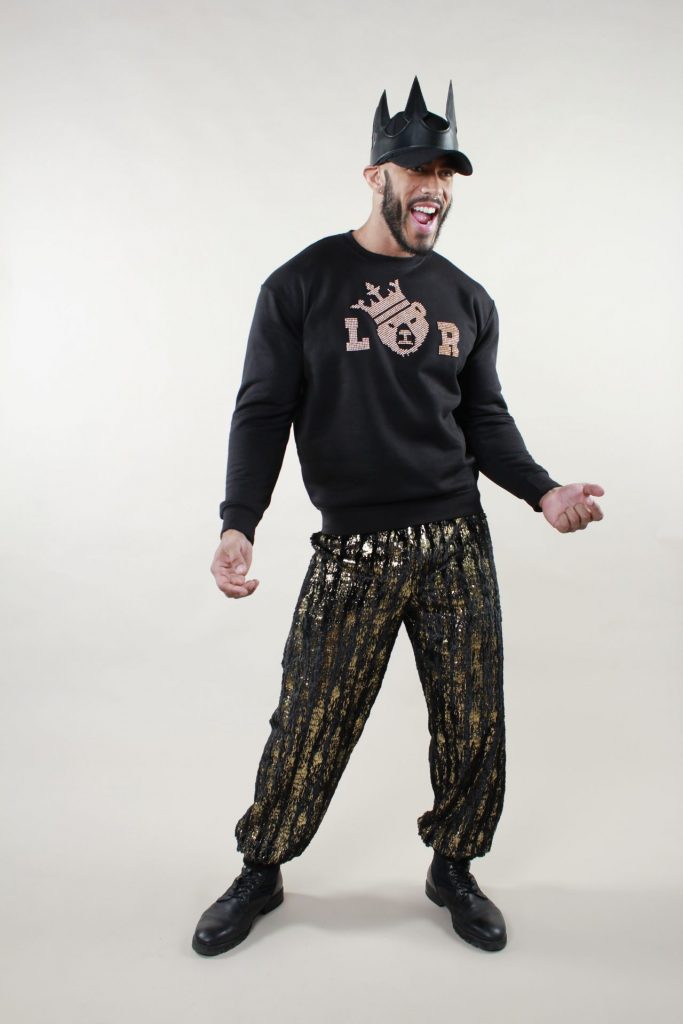 PANTALON CHANDAL ORO Y NEGRO